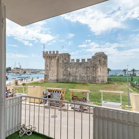 Bella Vista Kth Apartment